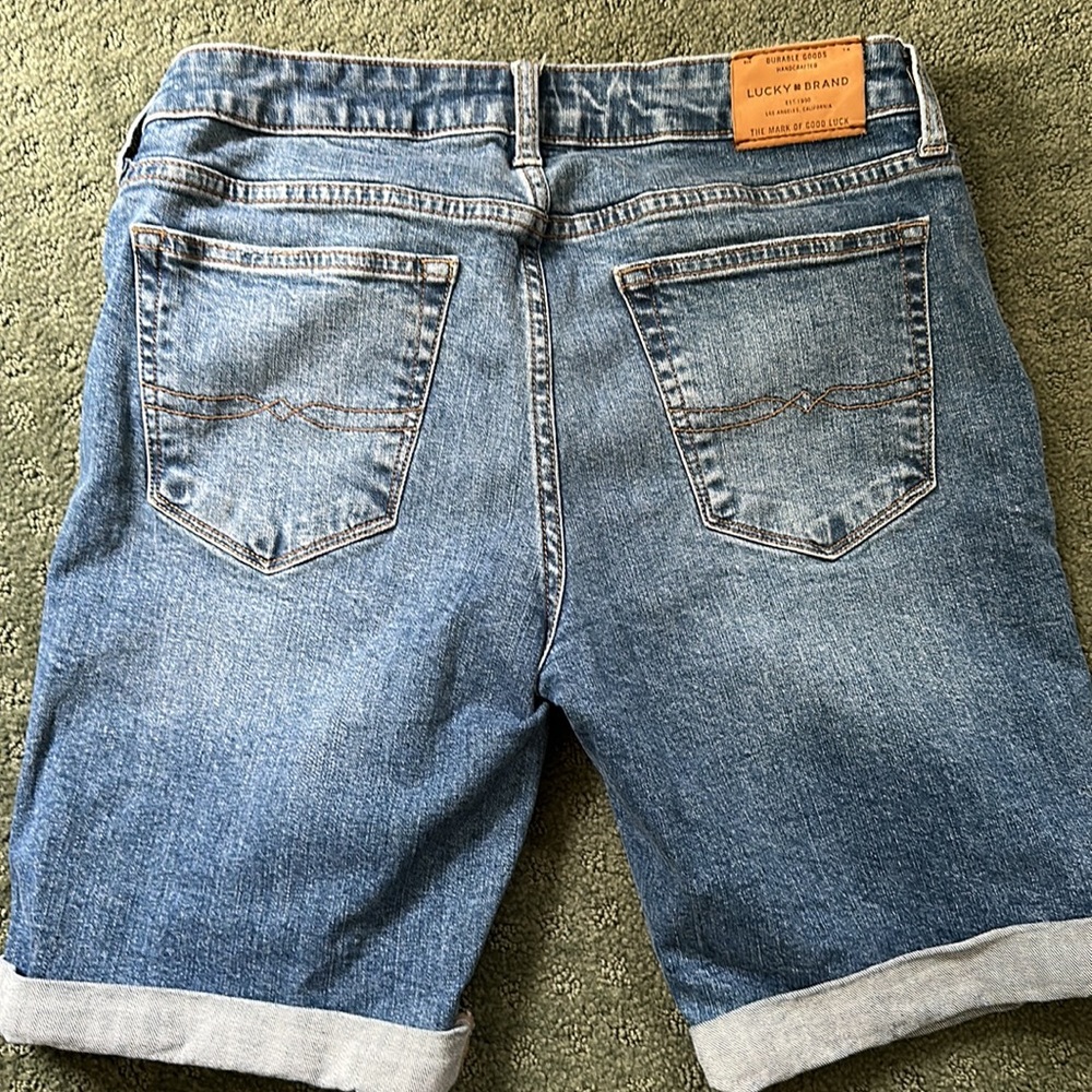 Lucky brand jean sorts - Picture 4 of 5